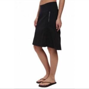 EUC WOMEN’S SIZE 8 BLACK ROYAL ROBBINS DISCOVERY STRIDER NYLON STRETCH SKIRT
